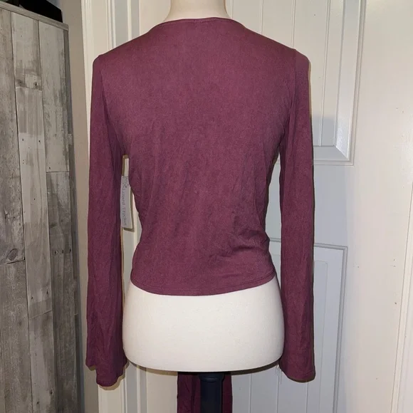 BRAND NEW Mauve long sleeve tie top with wide sleeves Womens M - Picture 2 of 3